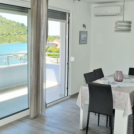 Apartments Zora Rogoznica  Bagian luar foto