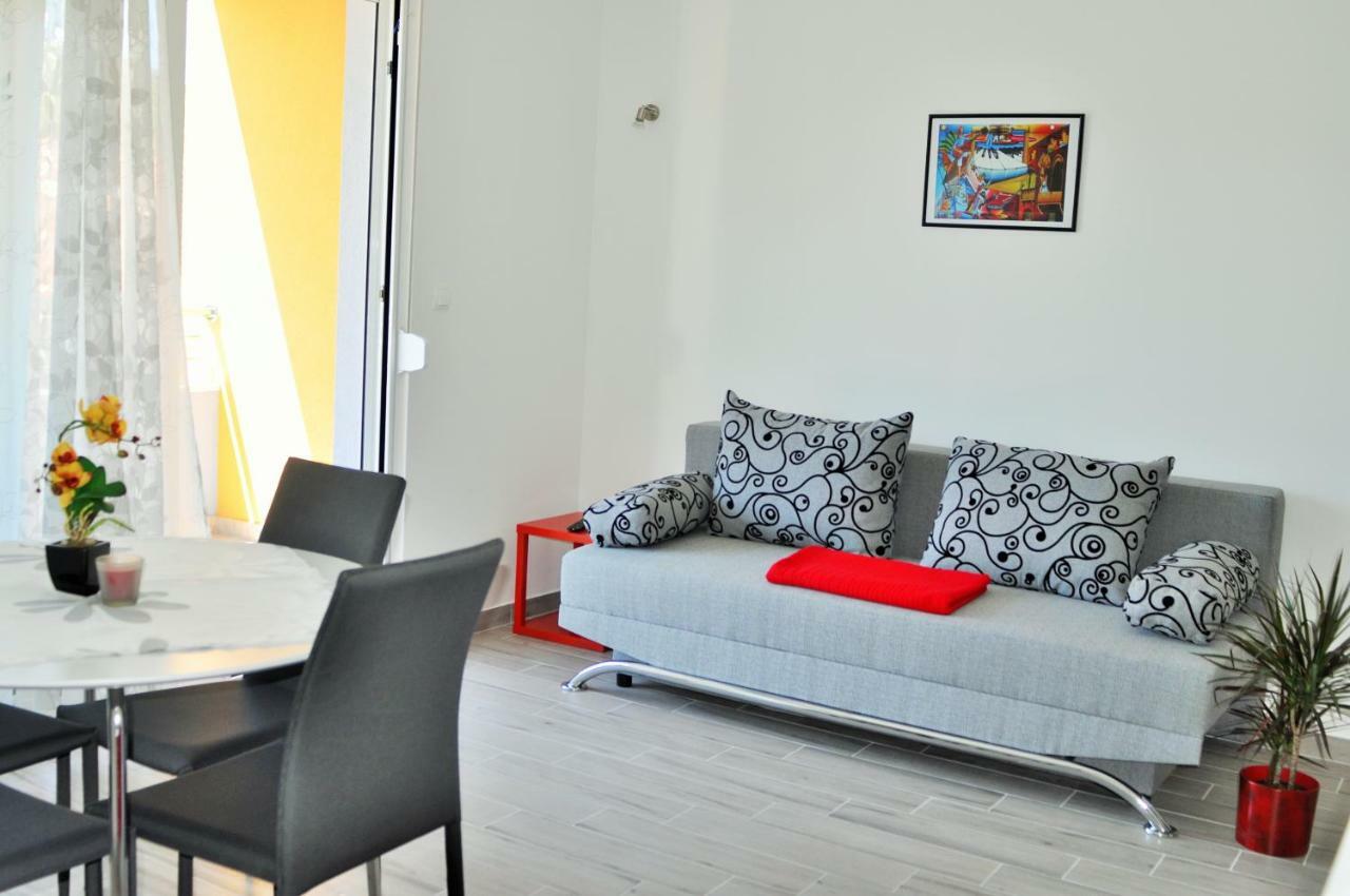 Apartments Zora Rogoznica  Bagian luar foto