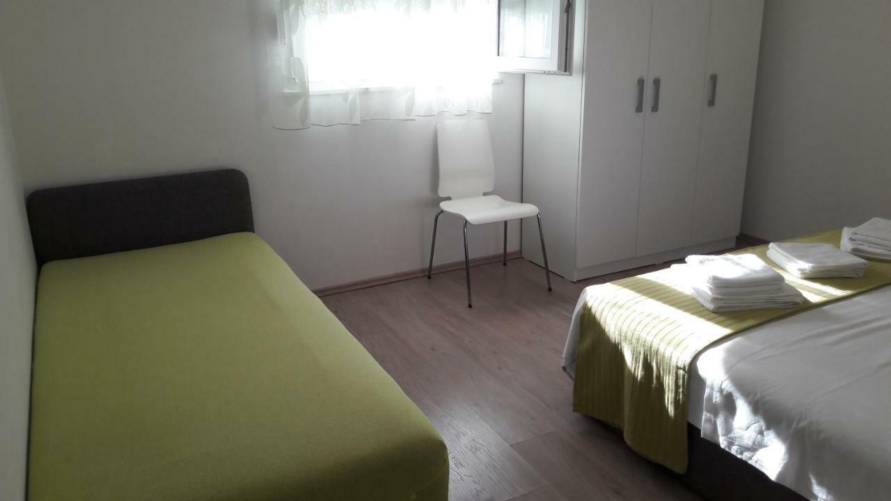 Apartments Zora Rogoznica  Bagian luar foto